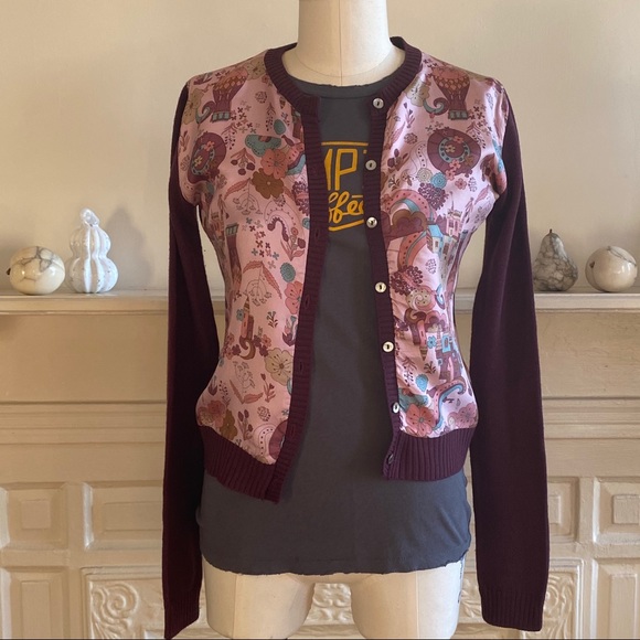 Cardigan with silk novelty print front - Picture 2 of 4